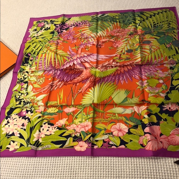 Hermès Flamingo Party Scarf Miami Limited … - Picture 10 of 10
